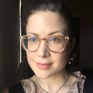 Meet your Posher, Antonia